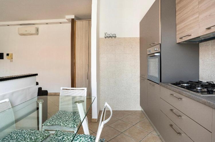 Casti - Appartamento Mm3 Comasina Milão Exterior foto